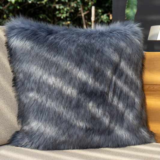 Funda Cojín Peludo Gris