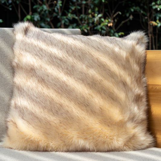 Funda Cojín Peludo Beige